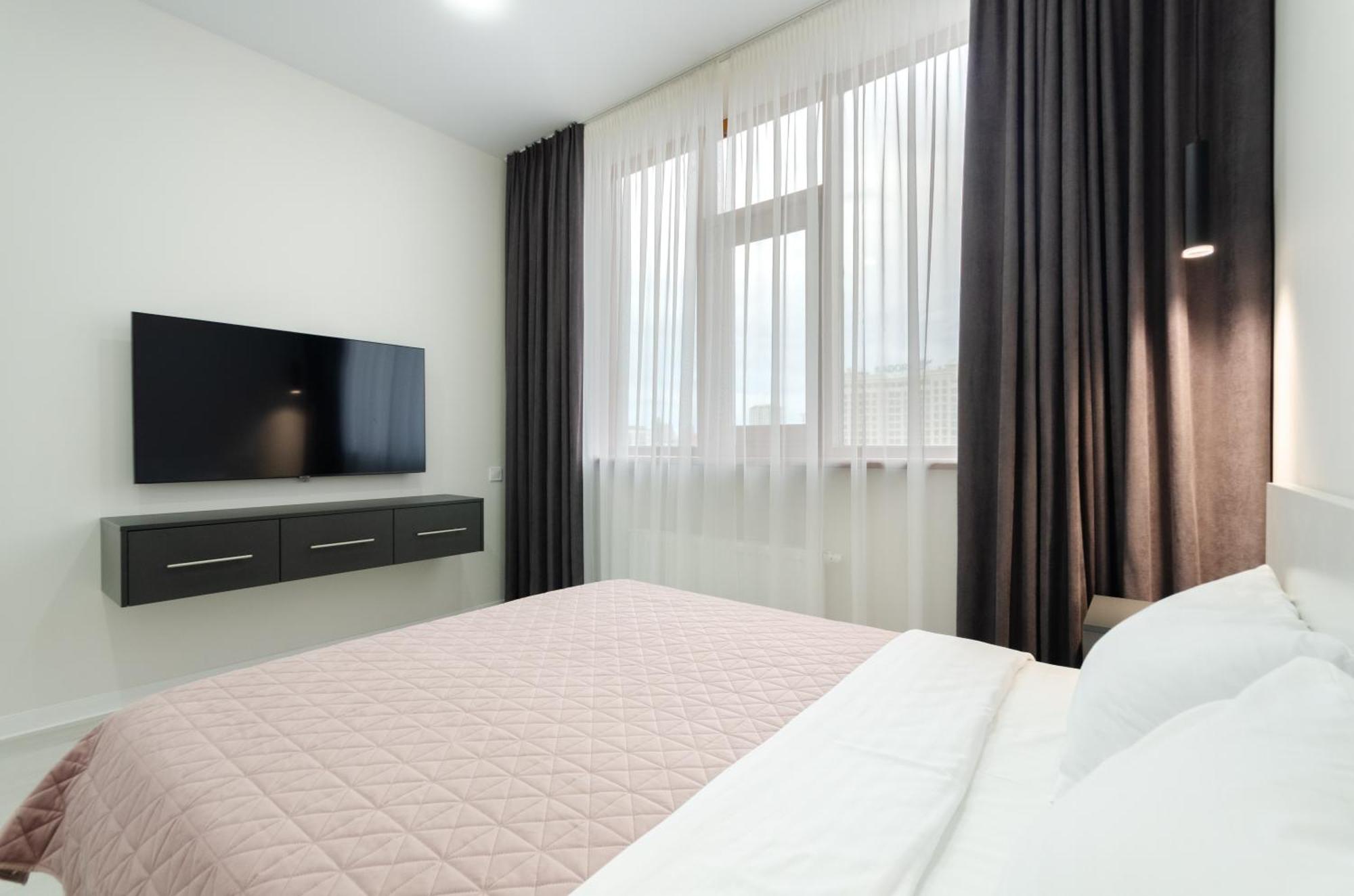 Petrovdom Inn Rc Diplomat Hall -The Smart Hotel Apartment Panoramic City View I Kiev Extérieur photo